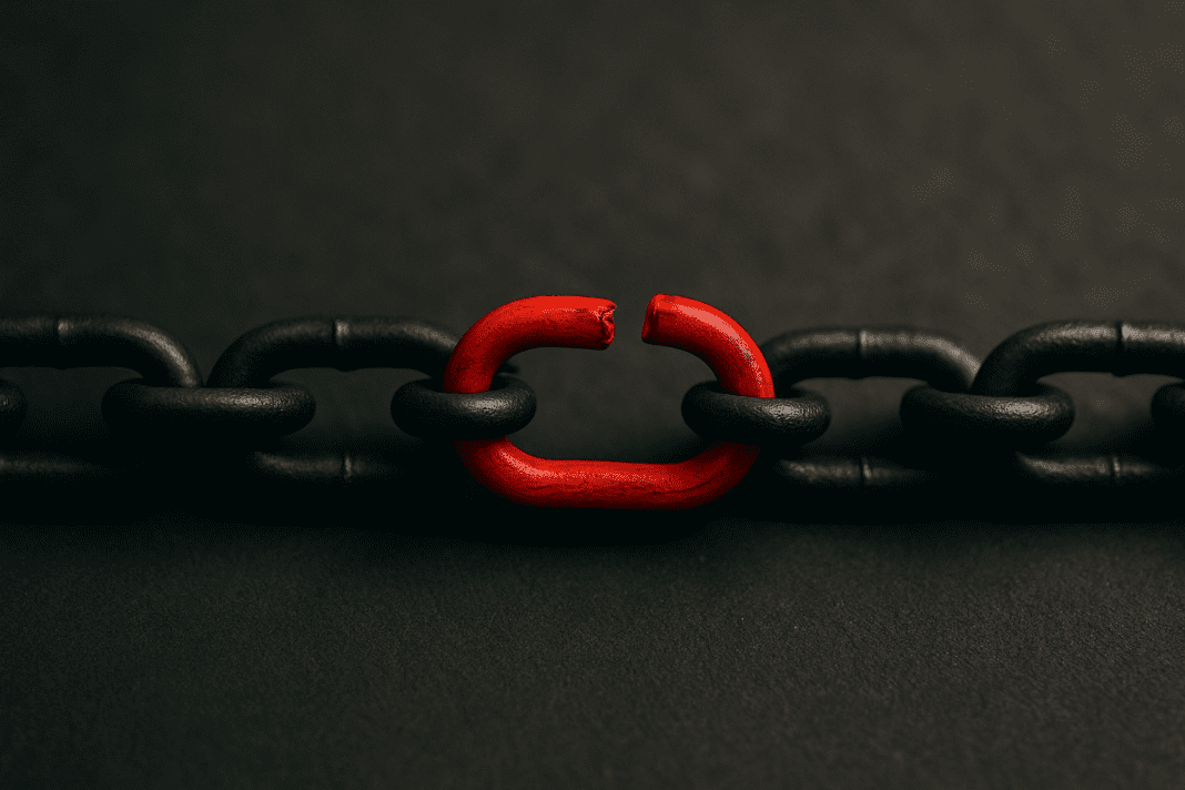 Success Requires Ignoring Group Norms